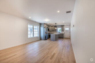 Building Photo - 330 Pleasantview Ave