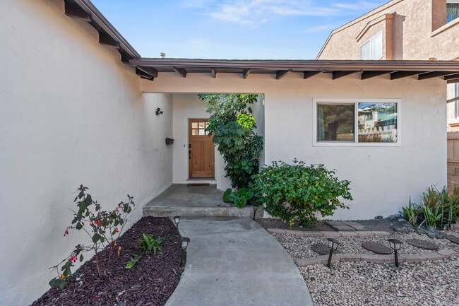 Building Photo - 3640 Princeton Ave