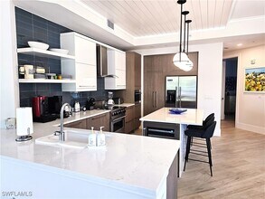 Building Photo - 10620 Gulf Shore Dr