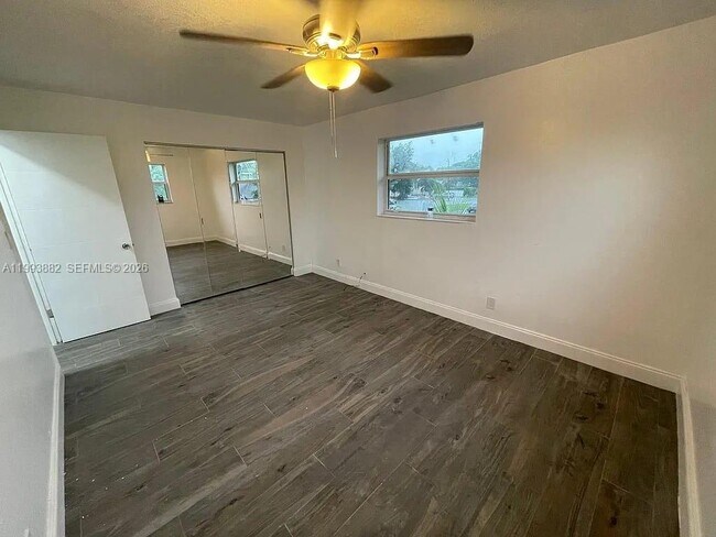 Foto del edificio - 3906 SW 12th Ct