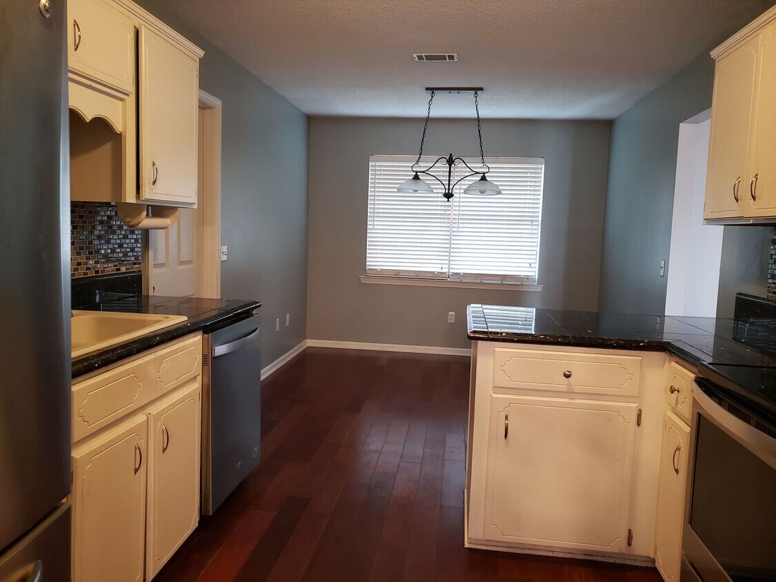 Foto principal - 56 E Beaver Ln
