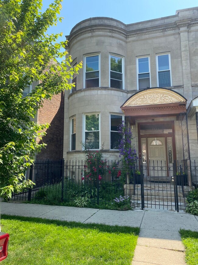 Building Photo - 1513 S Trumbull Ave