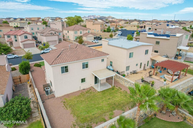Building Photo - 3742 Piedras Negras Dr