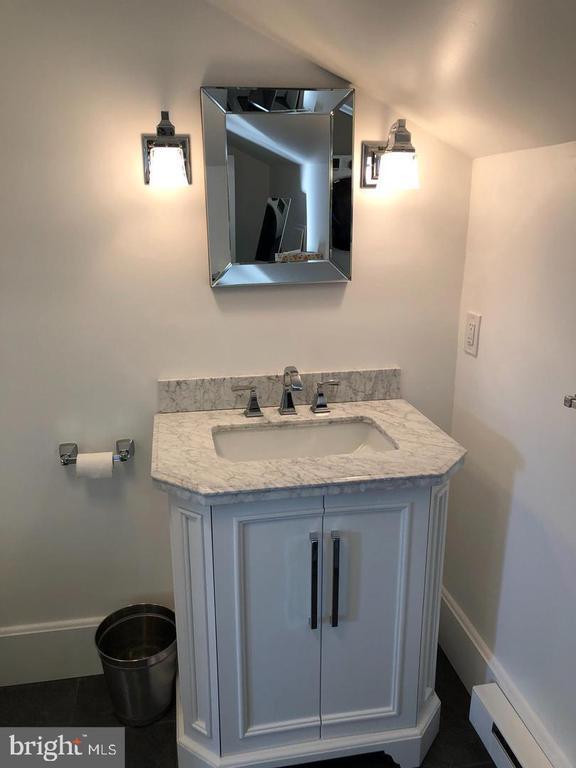 Foto del edificio - 76 S Main St