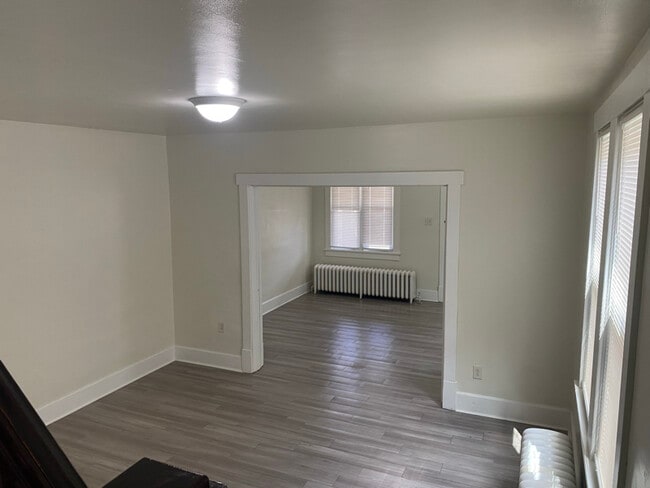 Foto del edificio - 223-225 Fairfield Ave