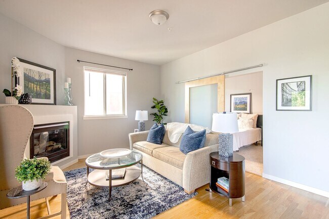 Foto del edificio - 2B/2B Luxury Louisville Condo with Mountai...