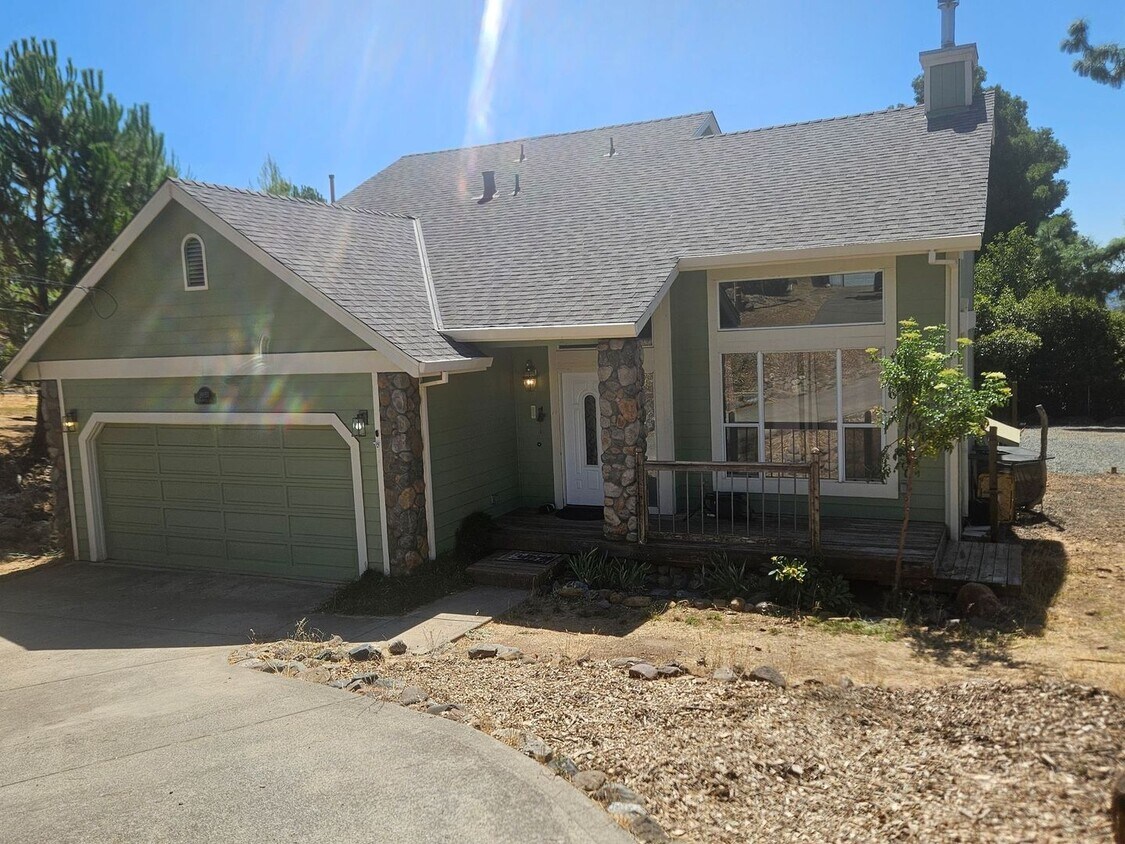 Foto principal - 19055 Ravenhill Rd