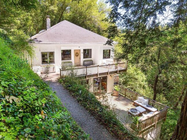Building Photo - 4 bedroom in Mill Valley CA 94941