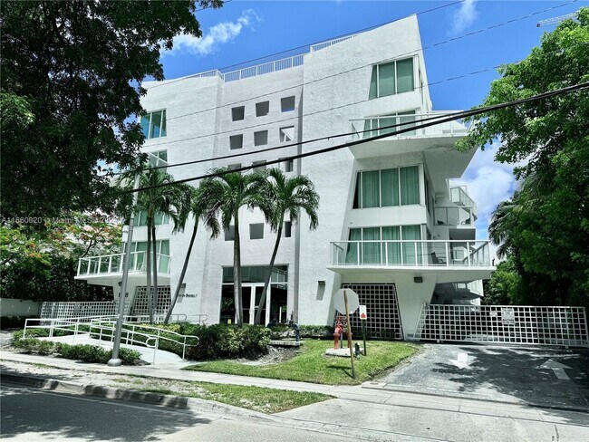 Photo - 1528 Brickell Ave Apartment