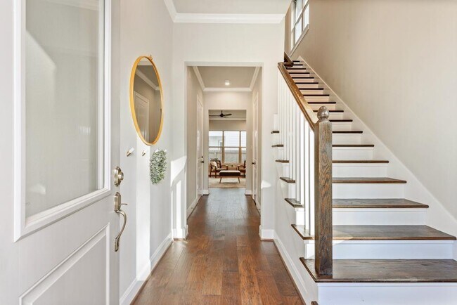 Foto del edificio - 8808 Hollywood Garden Ln