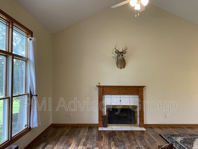 Building Photo - 5435 SW Urish Rd