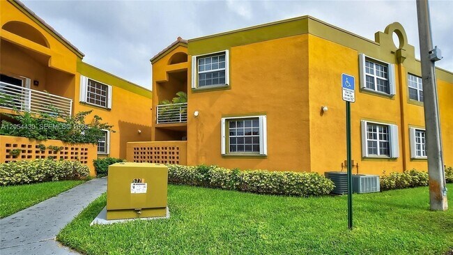 Foto del edificio - 9731 Fontainebleau Blvd