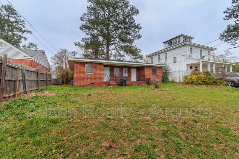 Foto principal - 2165 1/2 Telfair Street