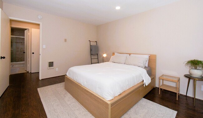 Foto del edificio - 6001 Canterbury Dr