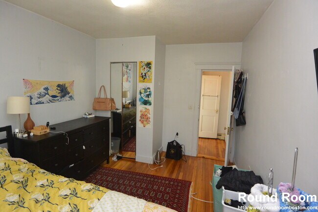 Foto del edificio - 24 Ransom Rd