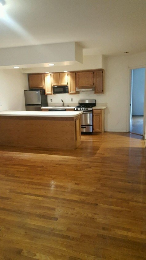 Primary Photo - 457 6th Ave