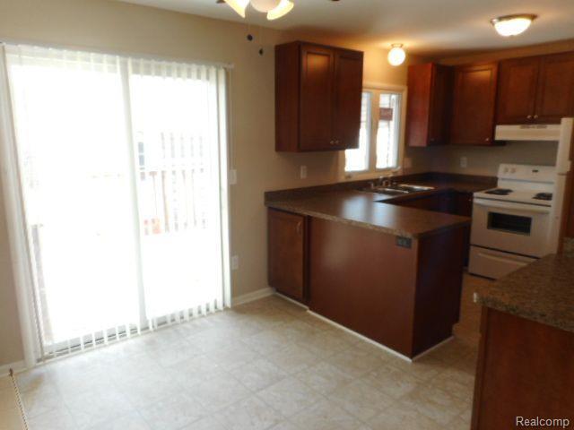 Building Photo - 25159 Normandy St