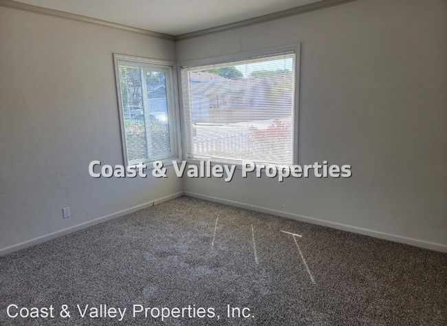 Building Photo - 3 br, 2 bath House - 401 Ramona Ave.