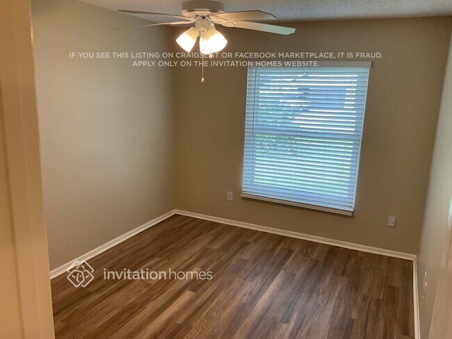 Foto del edificio - 12132 Carolina Woods Ln