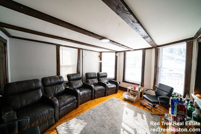 Building Photo - 154 Calumet St