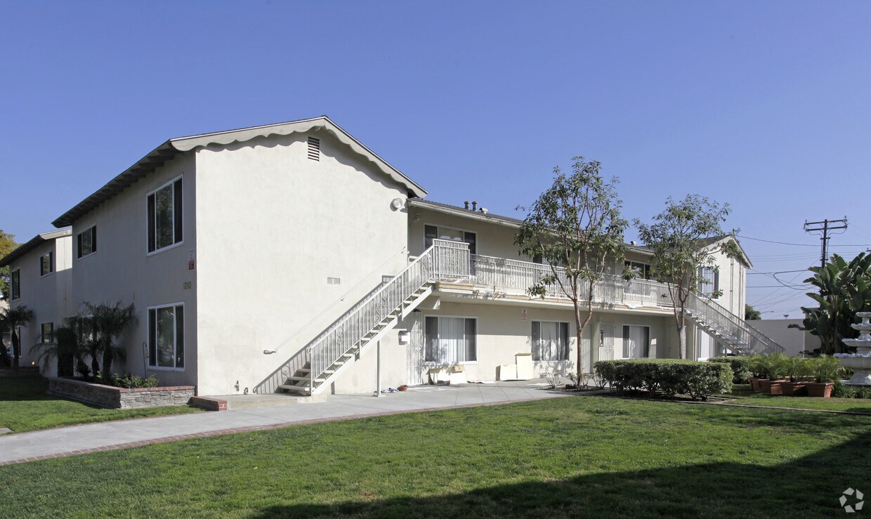 Foto principal - 1010 S Malden Ave