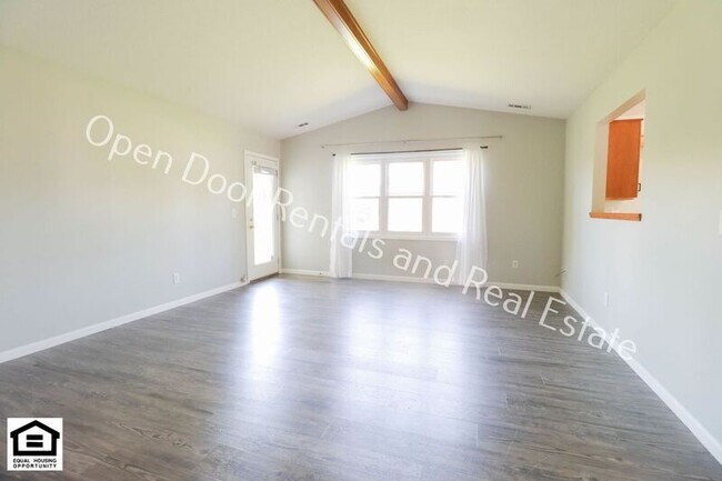 Building Photo - 1423 Fieldstone Dr