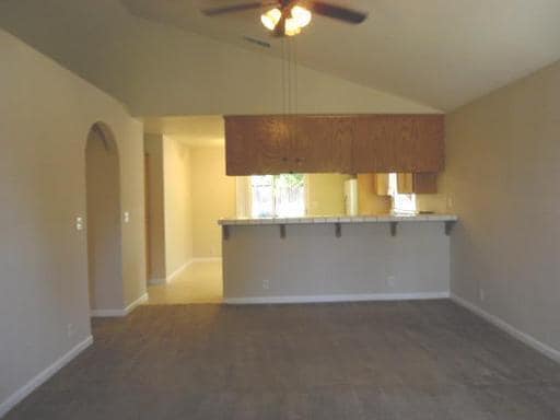 Building Photo - Terrific 3 Bed/2 Bath Home in Great Neighb...