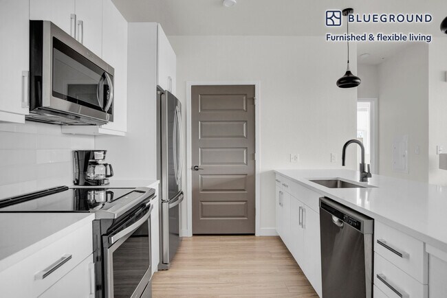 Foto del edificio - 2401 Blake St