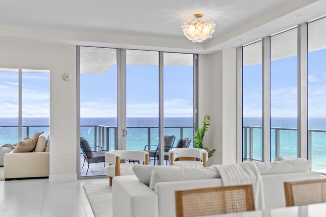 Foto del edificio - 3100 N Ocean Dr