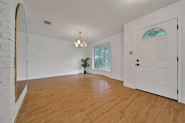Foto del edificio - 626 Park Knoll Ln