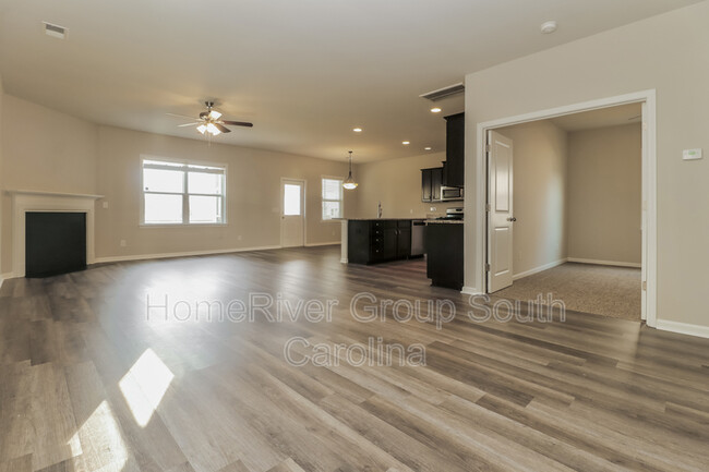 Building Photo - 404 Ridgedale Rd