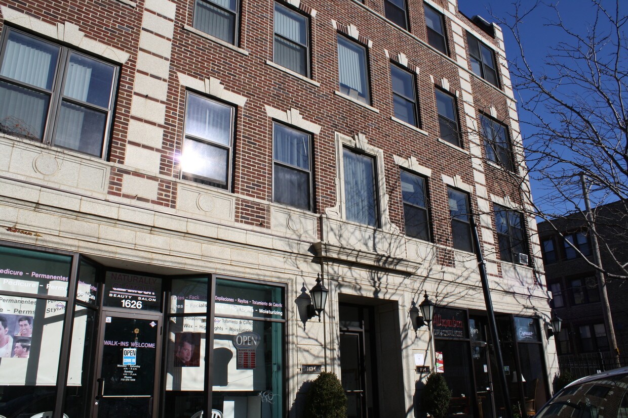 Foto principal - 1624-1626 W Morse Ave