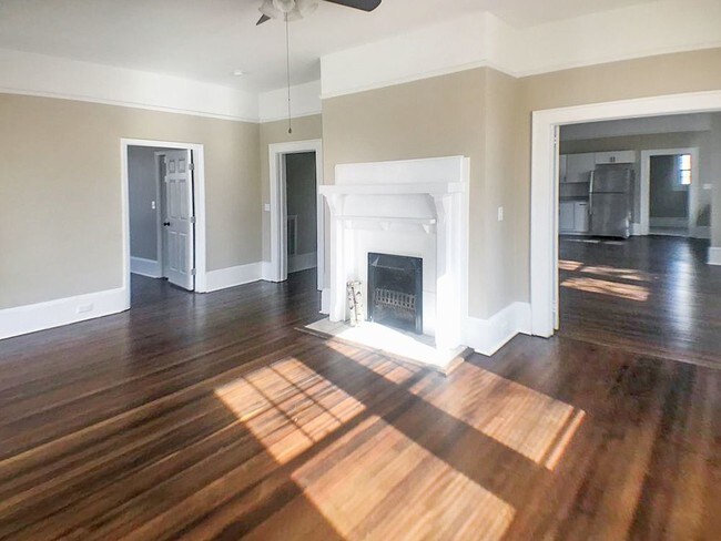 Building Photo - 407 Trade Street