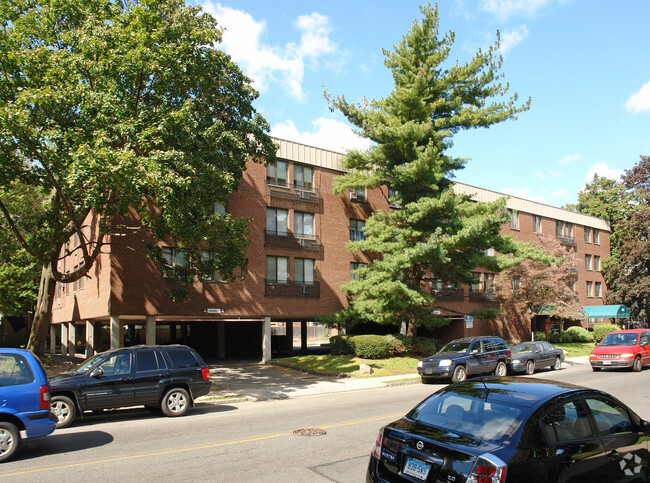 Foto del edificio - Clemens Place Apartment Homes