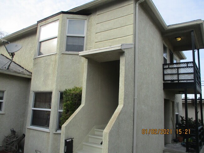 Building Photo - 5211 E Carson St