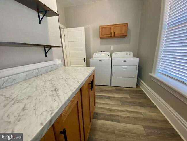 Foto del edificio - 101 Glen St