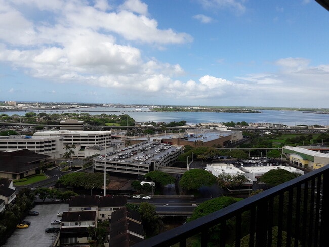 Building Photo - 98-402 Koauka Loop