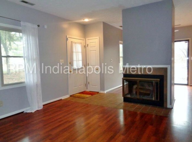 Building Photo - 9511 Maple Way