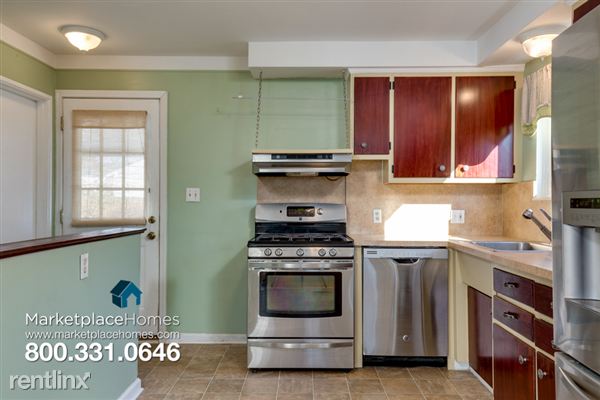 Building Photo - 23668 Filmore St