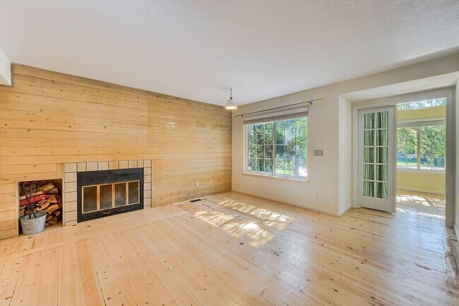 Foto del edificio - 6036 Gunbarrel Ave