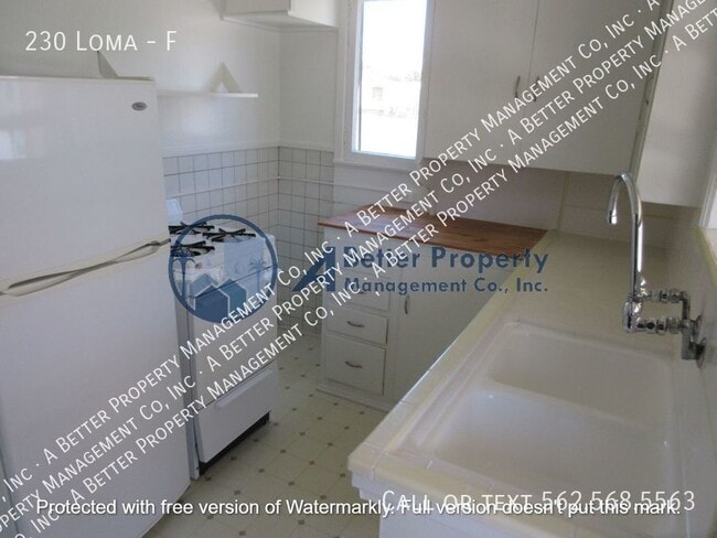 Building Photo - 230 Loma-F