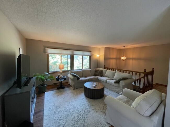 Foto del edificio - 939 Sherwood Rd