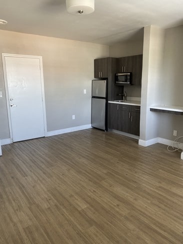 Living Area - 420 78th St