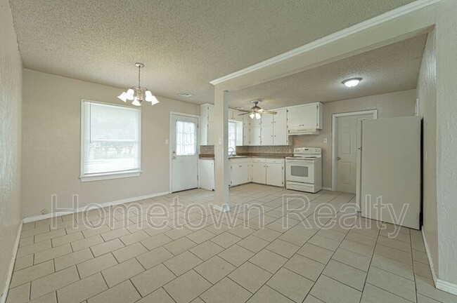 Foto del edificio - 734 NW 31st St