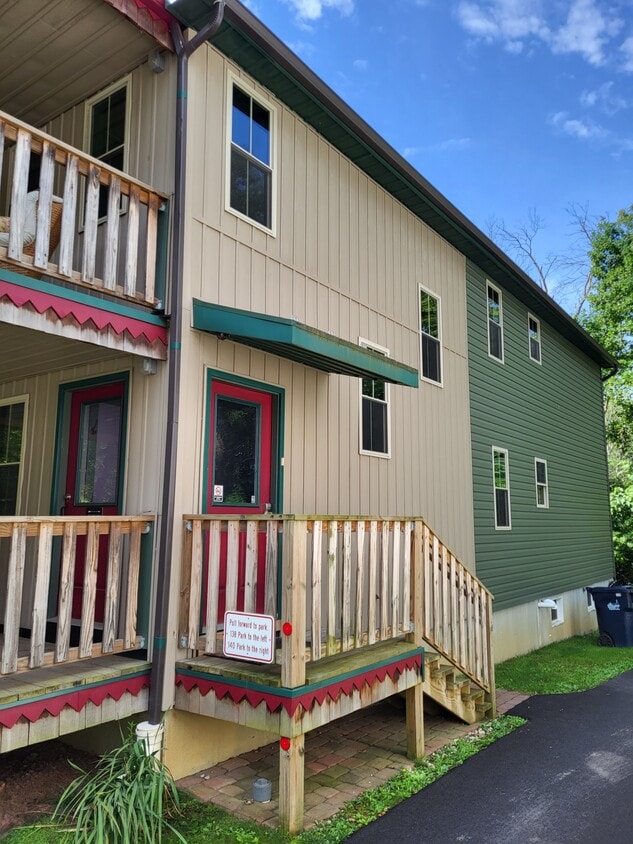 138 N Walnut St, Square, PA 19348 Apartments in