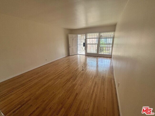 Foto del edificio - 4131 Palmwood Dr