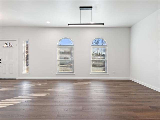 Foto del edificio - 2213 Loretta Ln