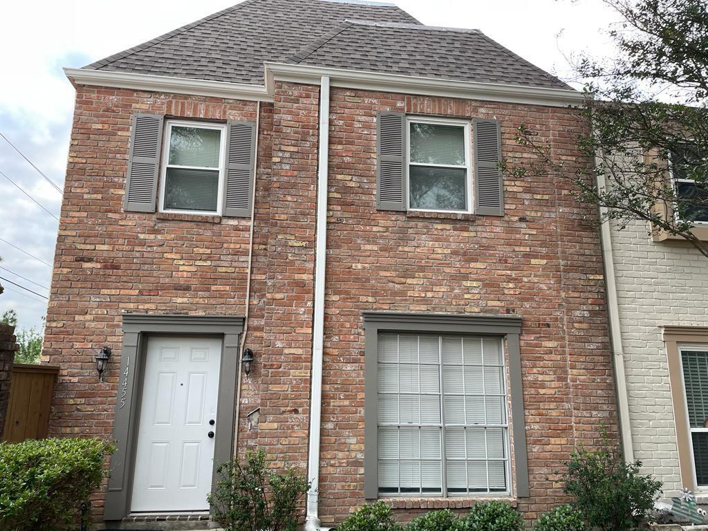 Foto principal - 14455 Misty Meadow Ln