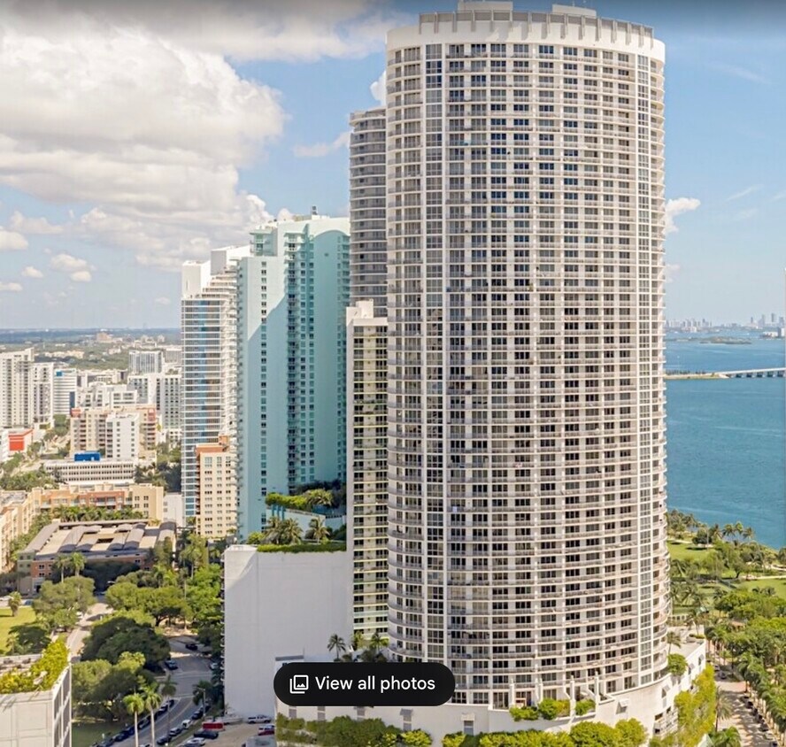 Primary Photo - 1750 N Bayshore Dr