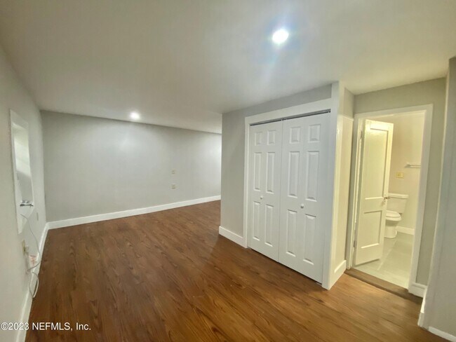 Foto del edificio - 2022 Dellwood Ave